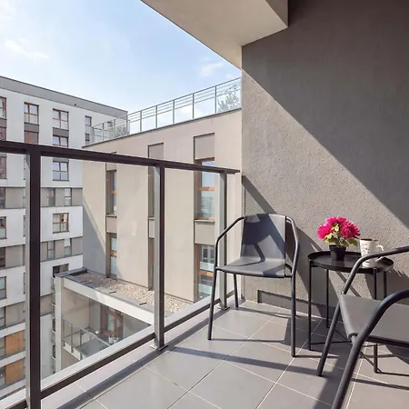Apartment Jasny Apartament Z Balkonem Lodz Kilinskiego 121A By Heyrent