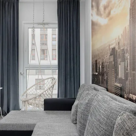 Jasny Apartament Z Balkonem Lodz Kilinskiego 121A By Heyrent Apartment